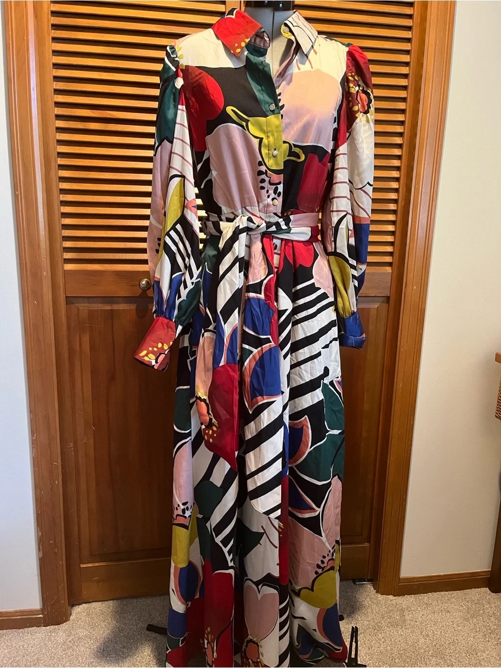 NWT Abstract Floral Multicolor Maxi Shirt Dress with Belt - Picture 4 of 10